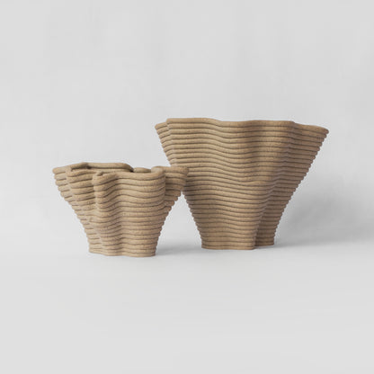 Escultura de cerâmica autoral Ninho nº 5, feita à mão, com leitura equilibrada – Molle Design
